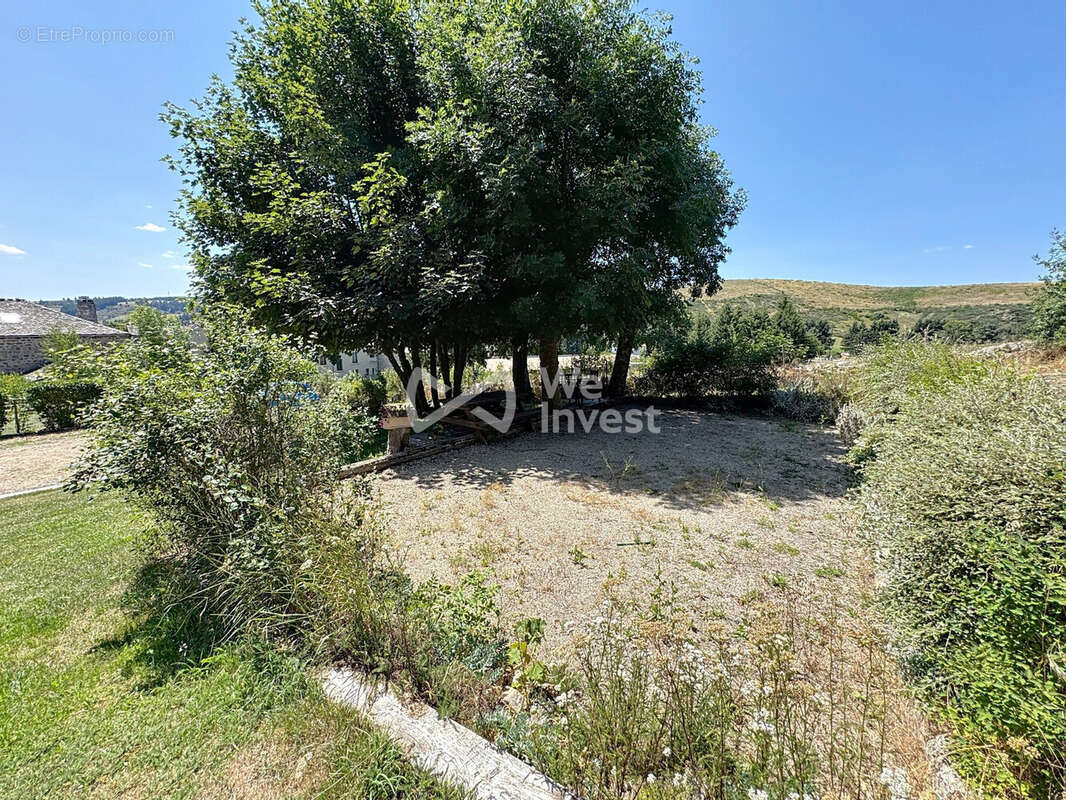 Terrain à CHATEAUNEUF-DE-RANDON