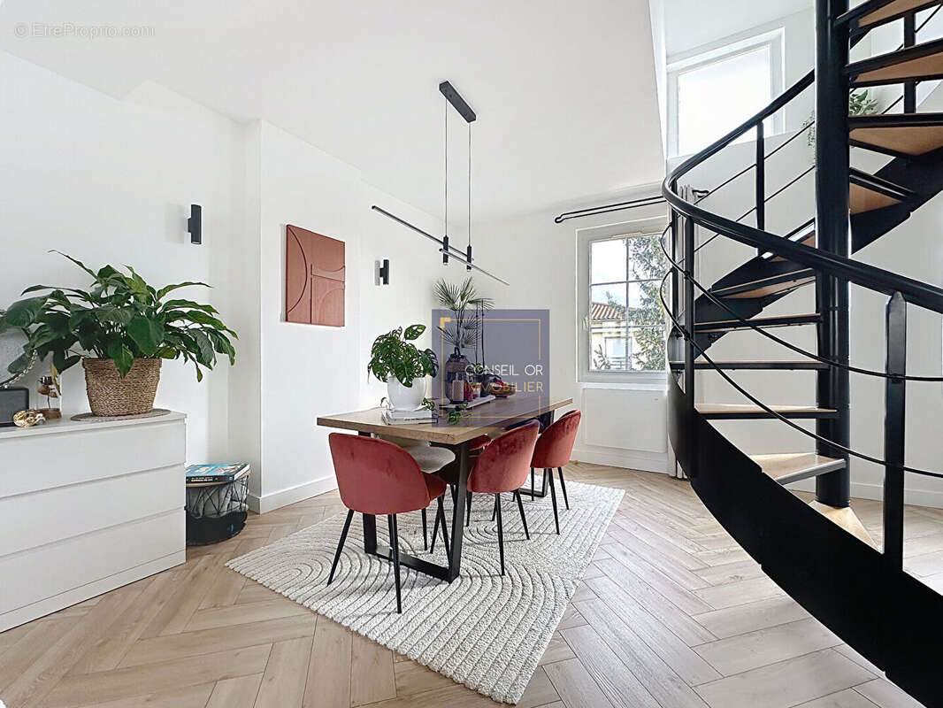 Appartement à SAINT-GENIS-LAVAL