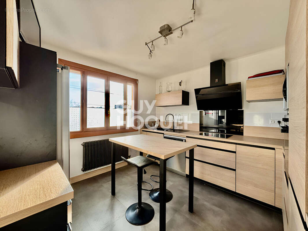 Maison à VAULX-EN-VELIN