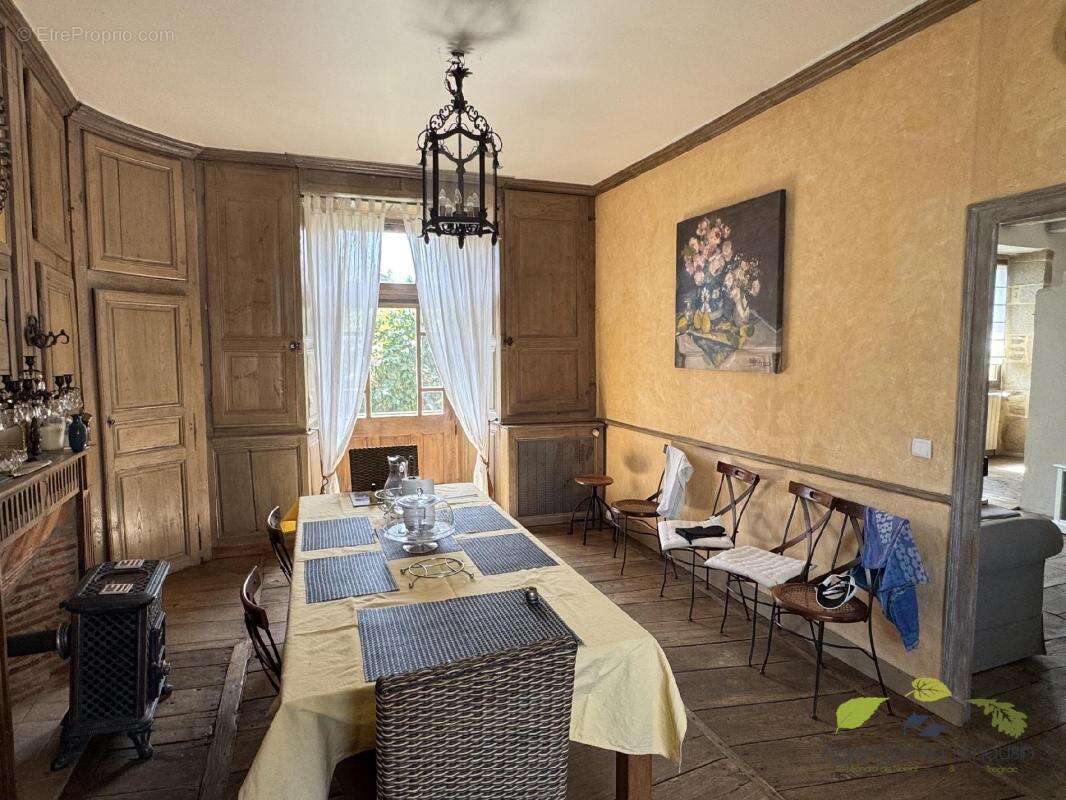 Maison à TREIGNAC