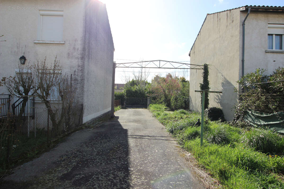 Terrain à MONTAUBAN