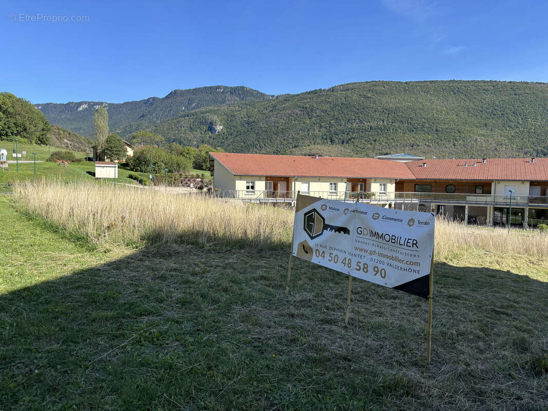 Terrain à CHAMPFROMIER