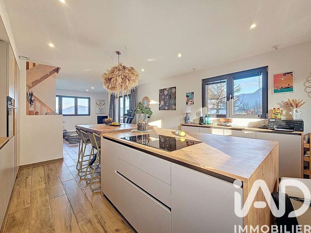 Appartement 90 m² à Saint-Laurent  - photo 2