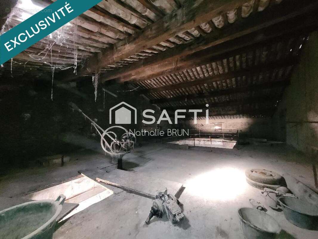 Photo 6 - Parking à PUISSERGUIER