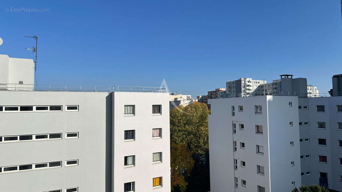 Appartement à PARIS-19E