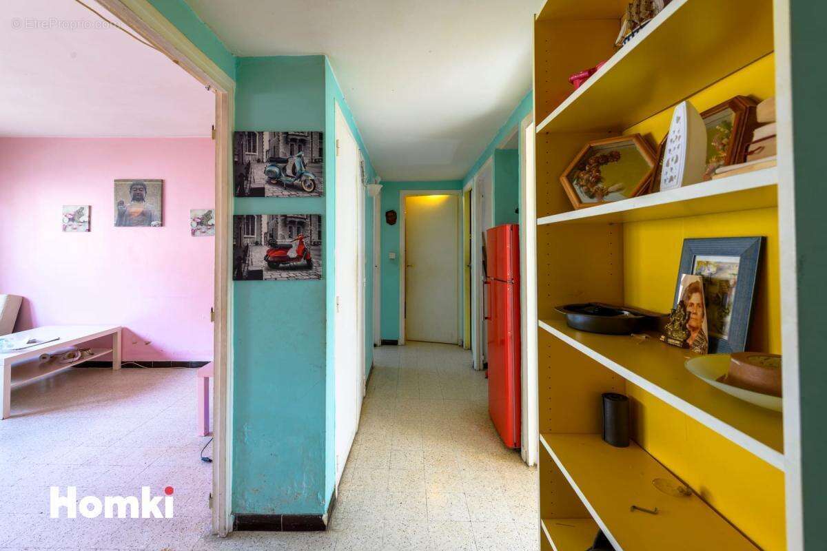 Appartement 3 pièces  de 67 m²  avec balcon à Nîmes, Rue Cordier - photo 2