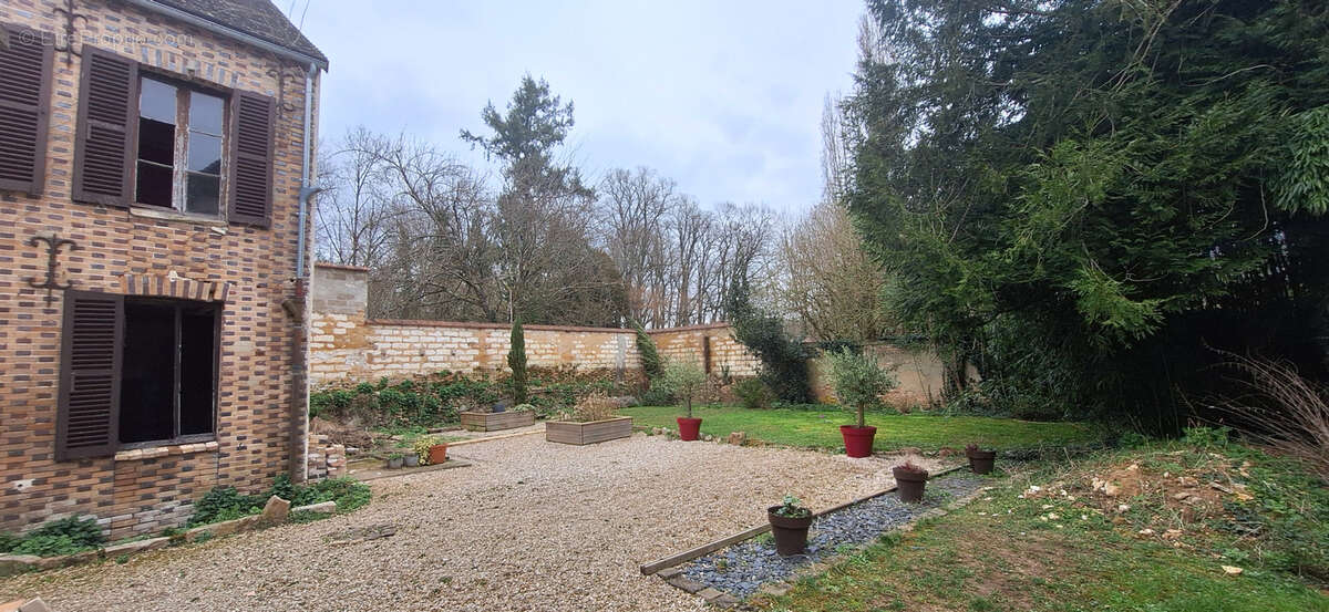 Maison à SAINT-VALERIEN