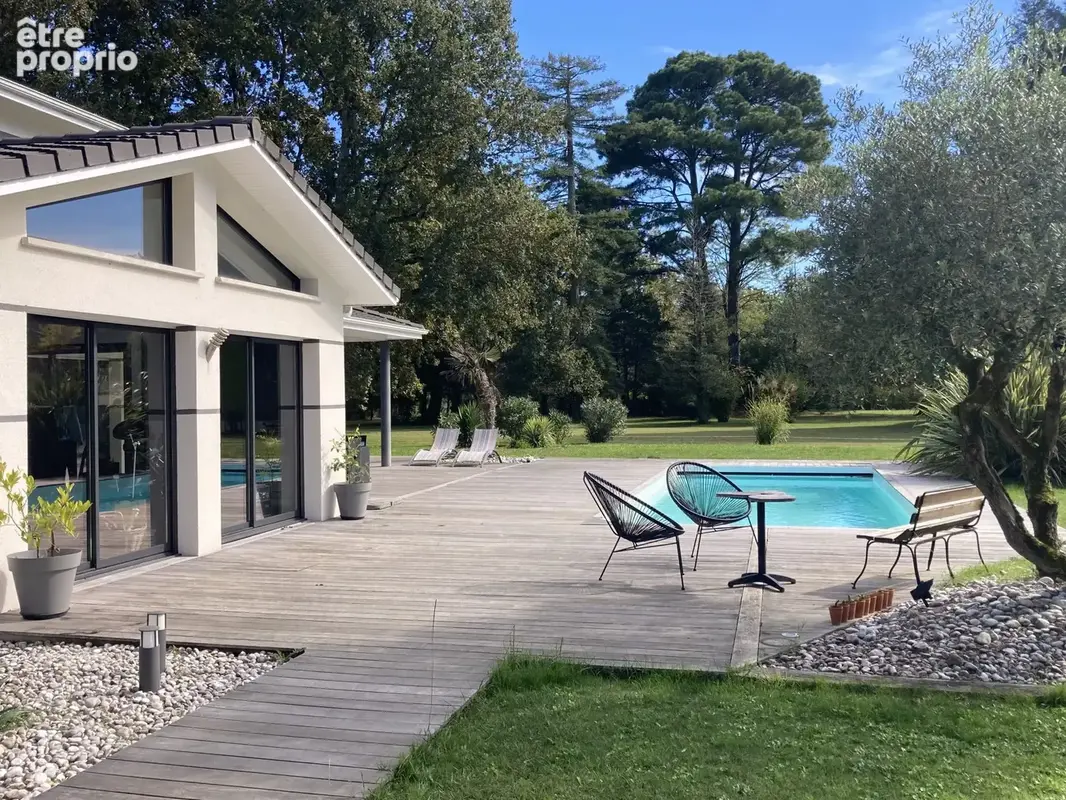 Maison à PESSAC