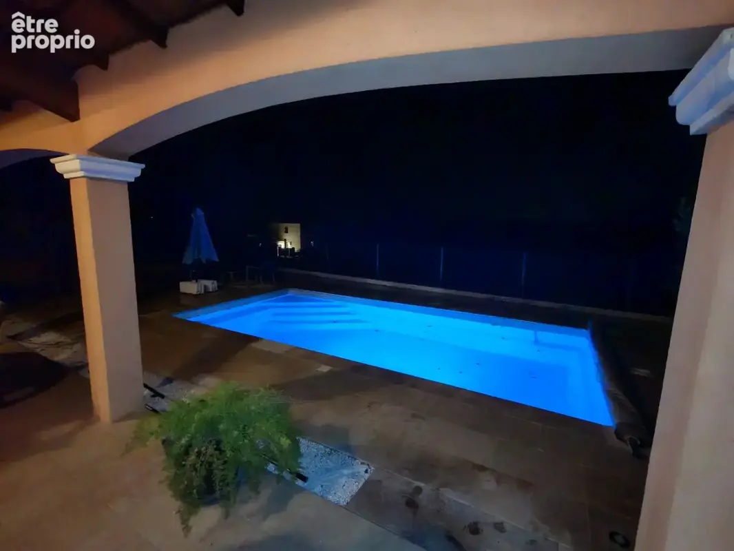 À brignoles – villa familiale avec dépendance t2, piscine chauffée et bel espace extérieur - photo 15