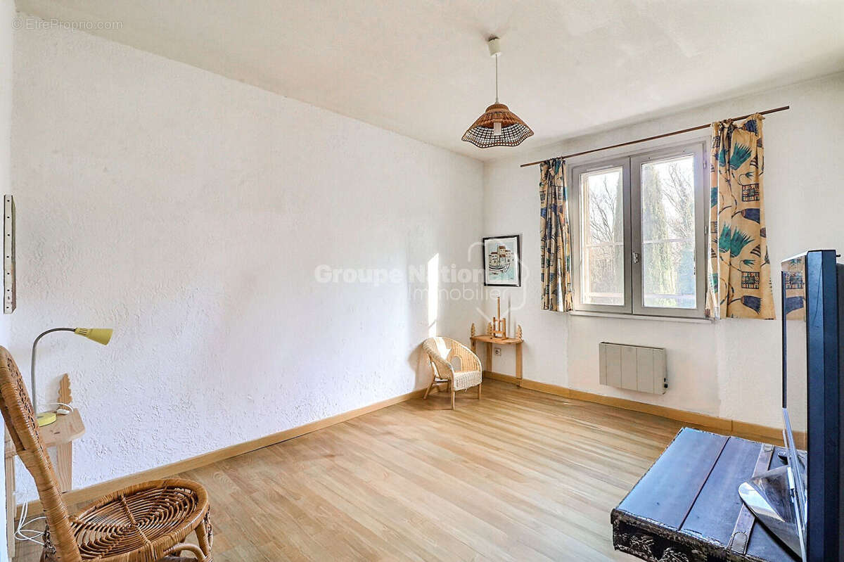 Maison à SAINT-ETIENNE-DU-GRES