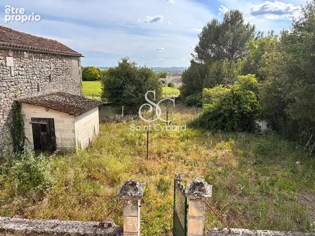 Maison  de caractere à rénover intégralement - photo 5