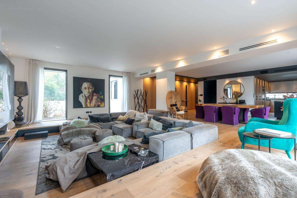 Maison à SAINT-MAUR-DES-FOSSES