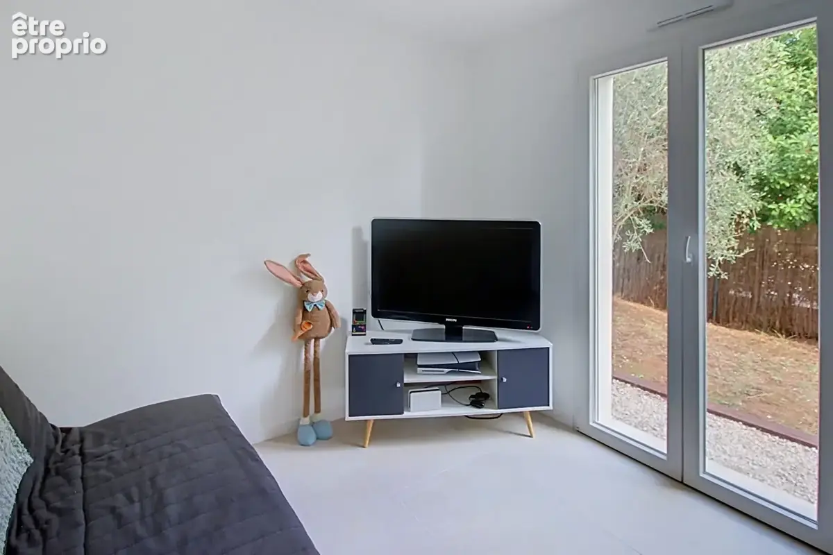 A VENDRE ! Villa neuve 5 chambres de 140 m² avec piscine et garage - VIDAUBAN - photo 24