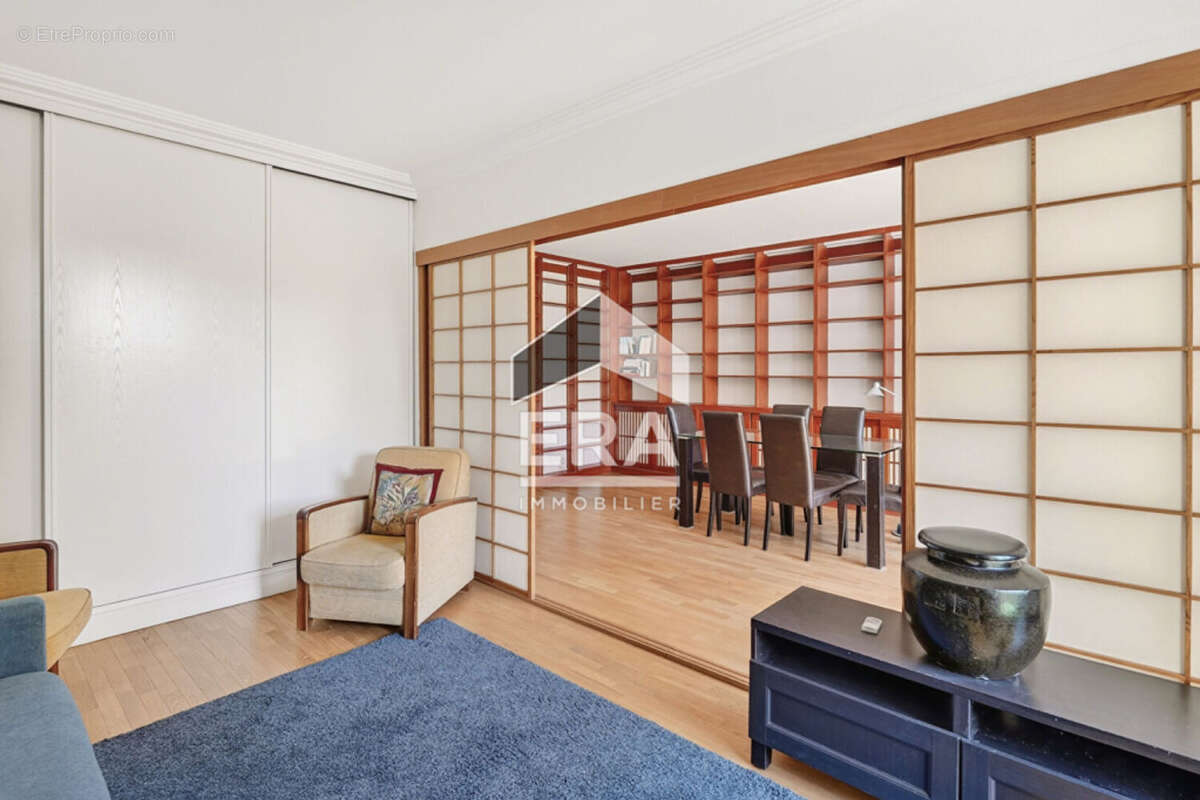 Appartement à PARIS-14E