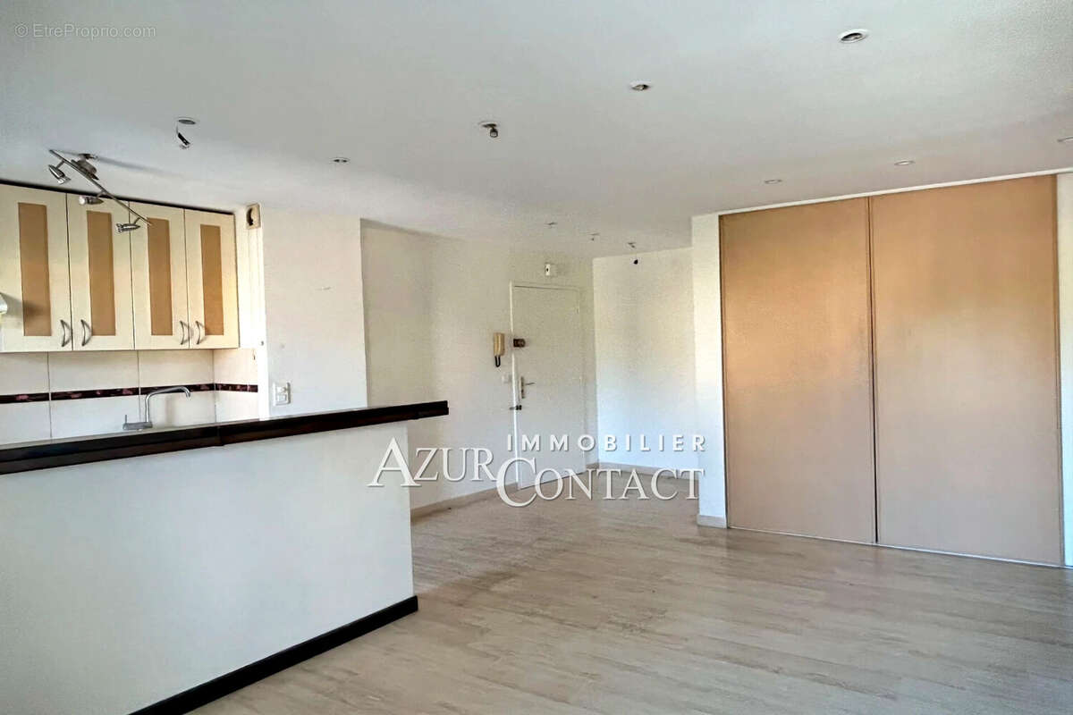 Appartement à MOUGINS