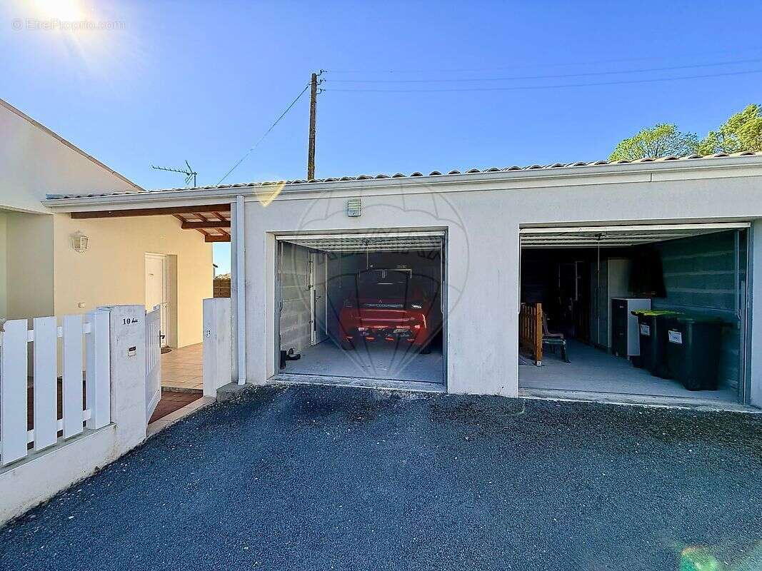 Maison à VAUX-SUR-MER