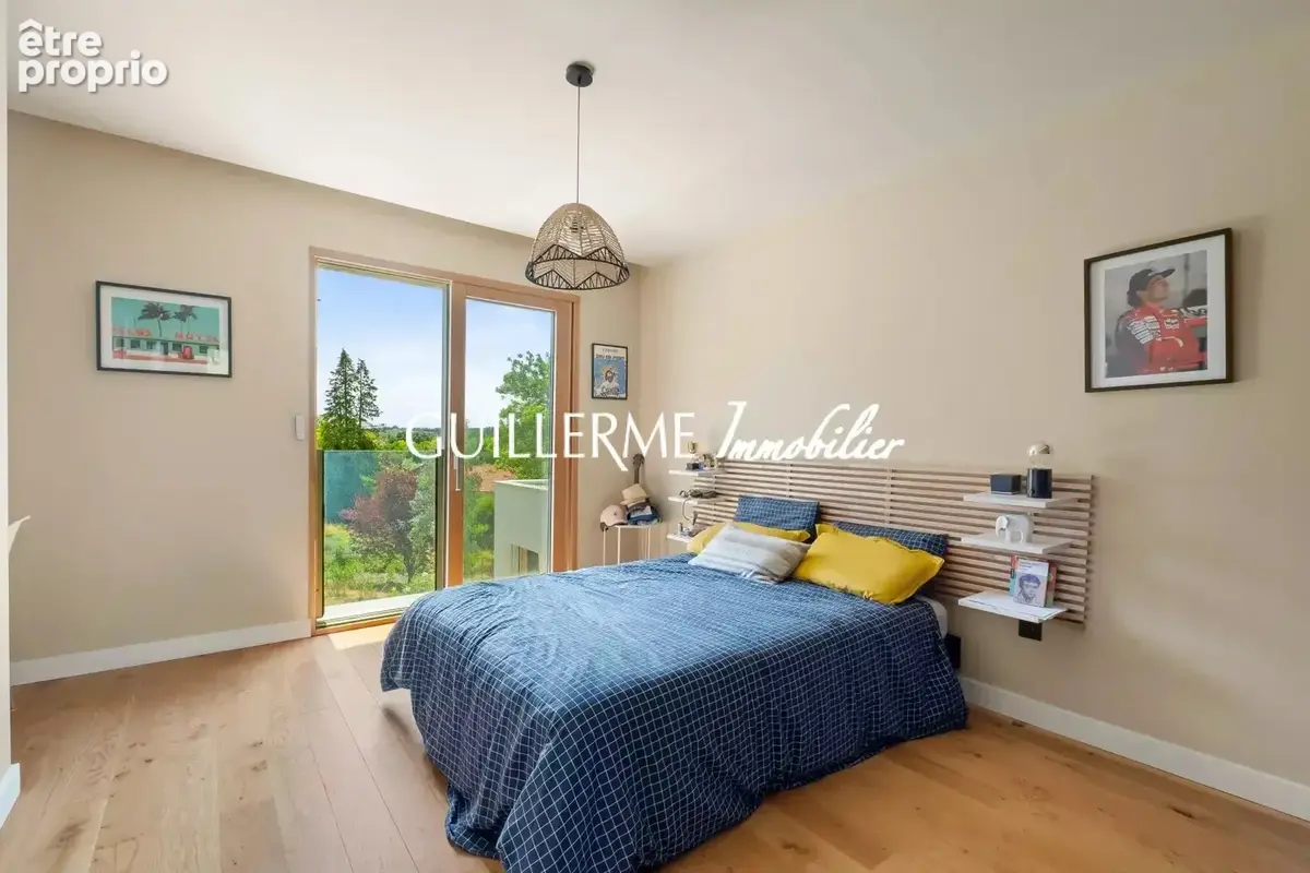 La Tour-de-Salvagny – Maison contemporaine de 228 m² – 5 suites – Piscine – Terrain de 2 150 m² - photo 19