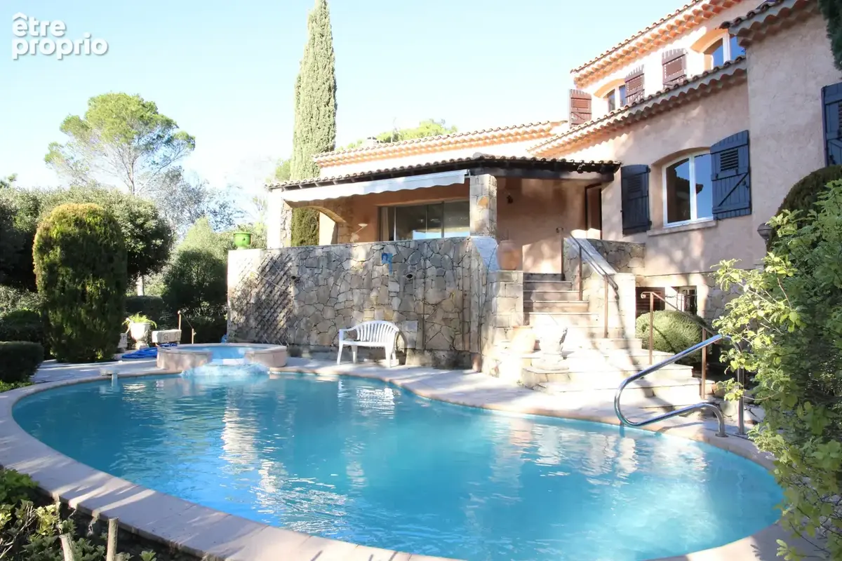 Photo Maison à Saint-Raphael au prix de 833 000€