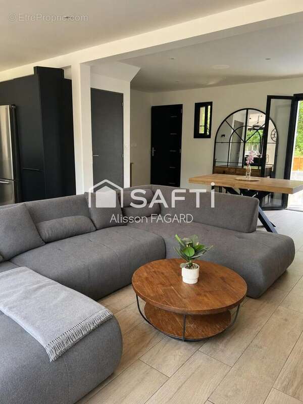Maison 118 m² à Villeneuve-Saint-Germain  - photo 3