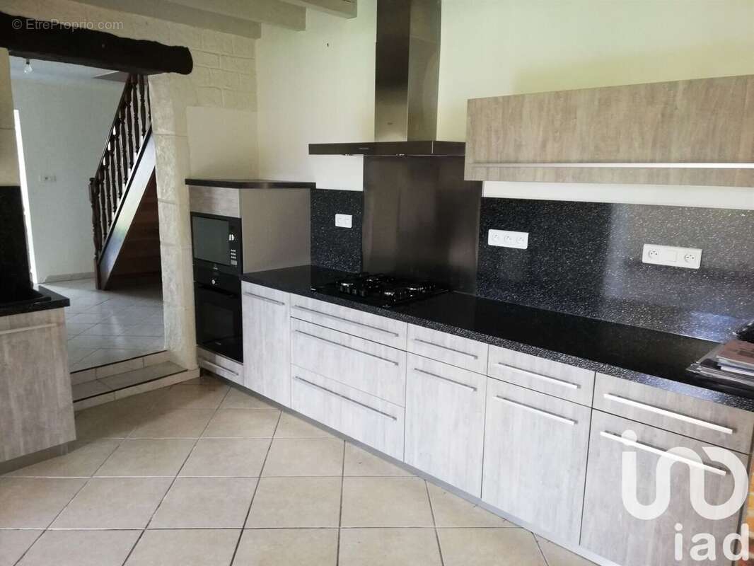 Maison 114 m² à Saint-Gervais-En-Valliere  - photo 9