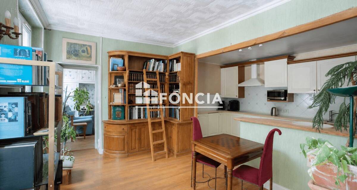 Appartement à VERSAILLES