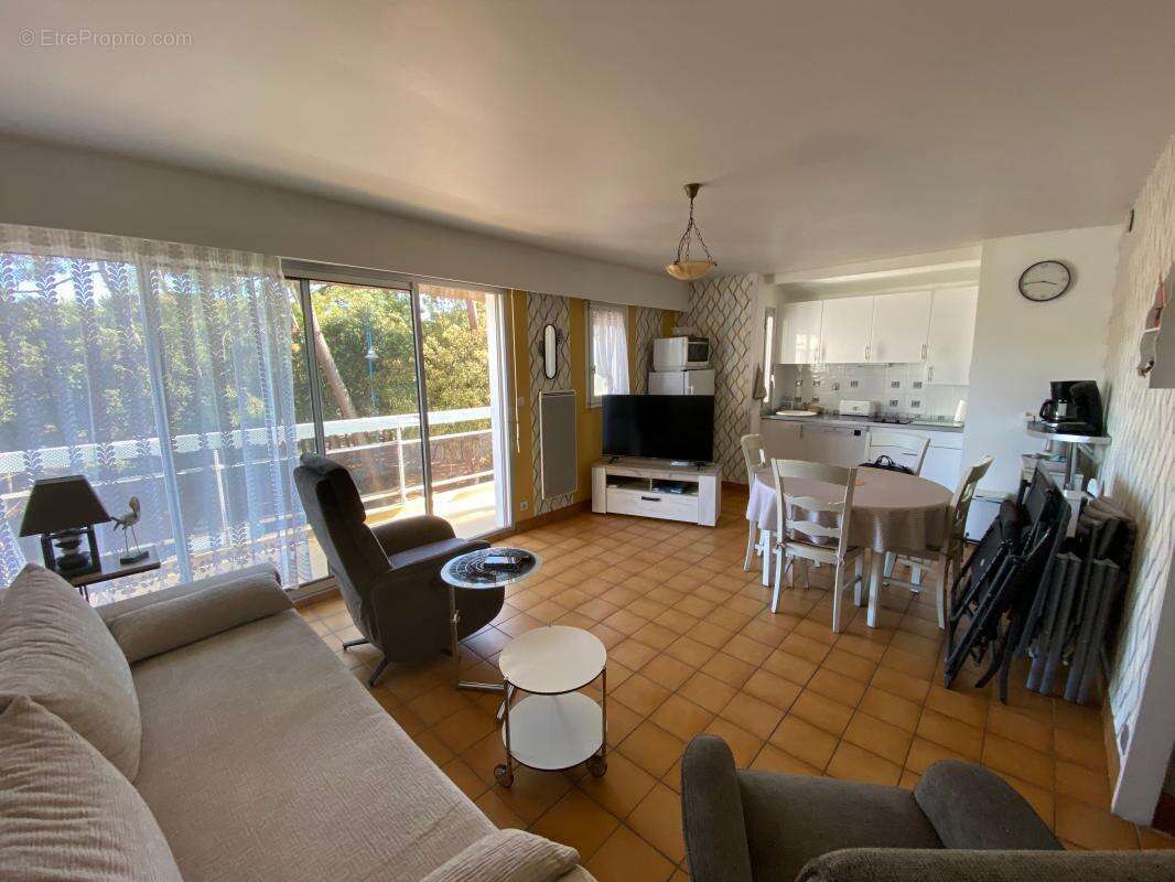 Appartement à LES MATHES