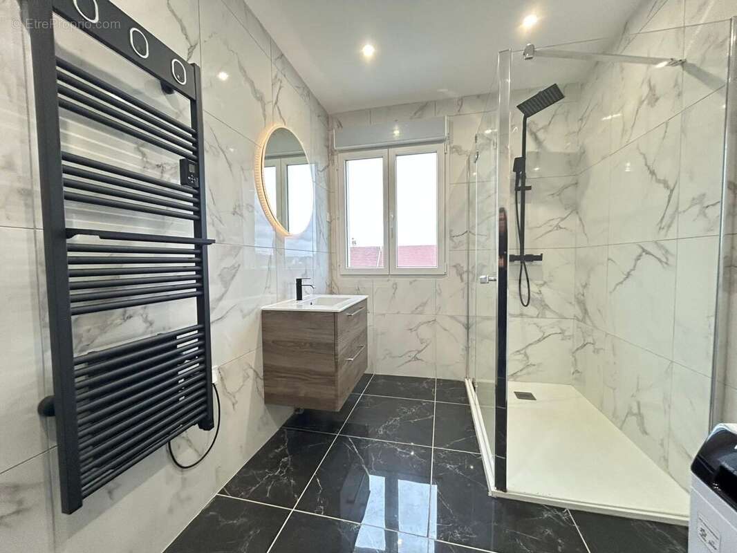 Maison à VILLENEUVE-SAINT-GERMAIN