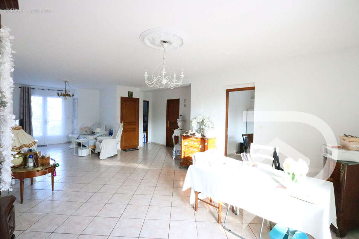 Appartement à LE MEUX