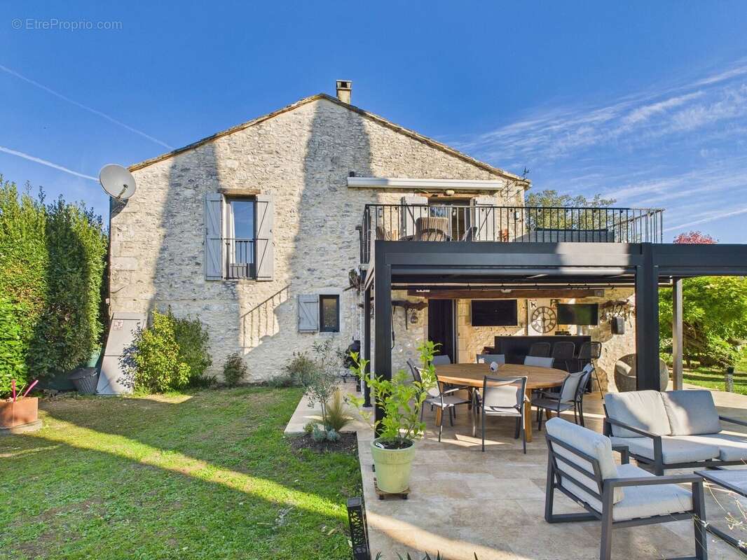 Maison à RAZAC-DE-SAUSSIGNAC