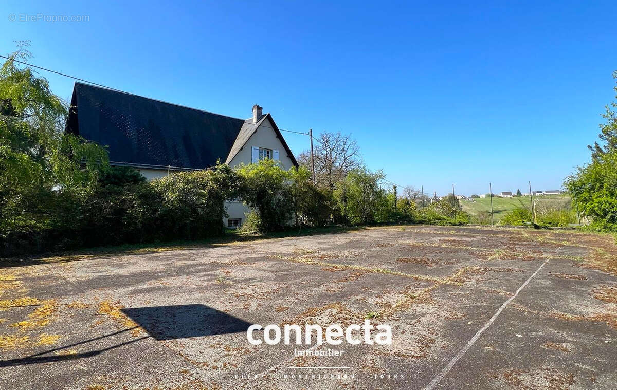 Maison à MONTRICHARD