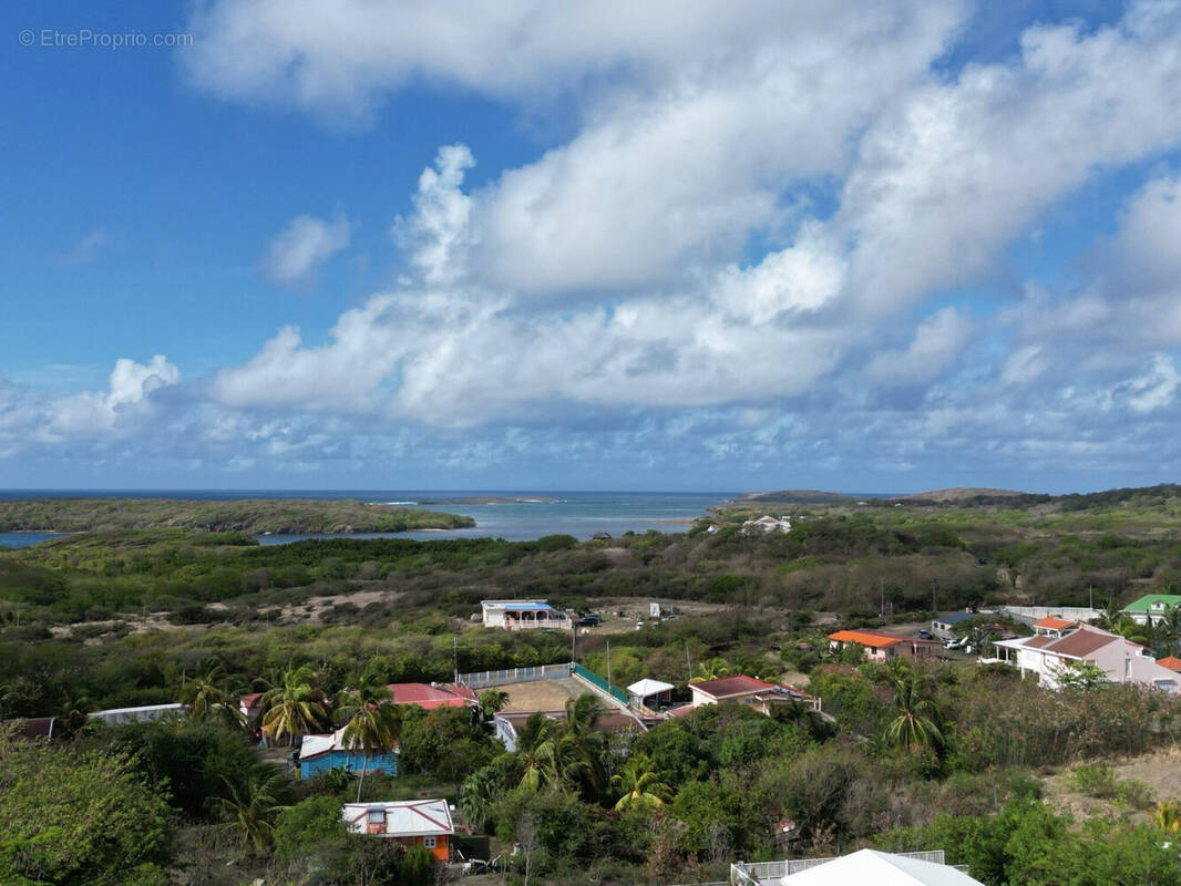 Vue potentielle depuis un niveau supérieur - Terrain à SAINTE-ANNE