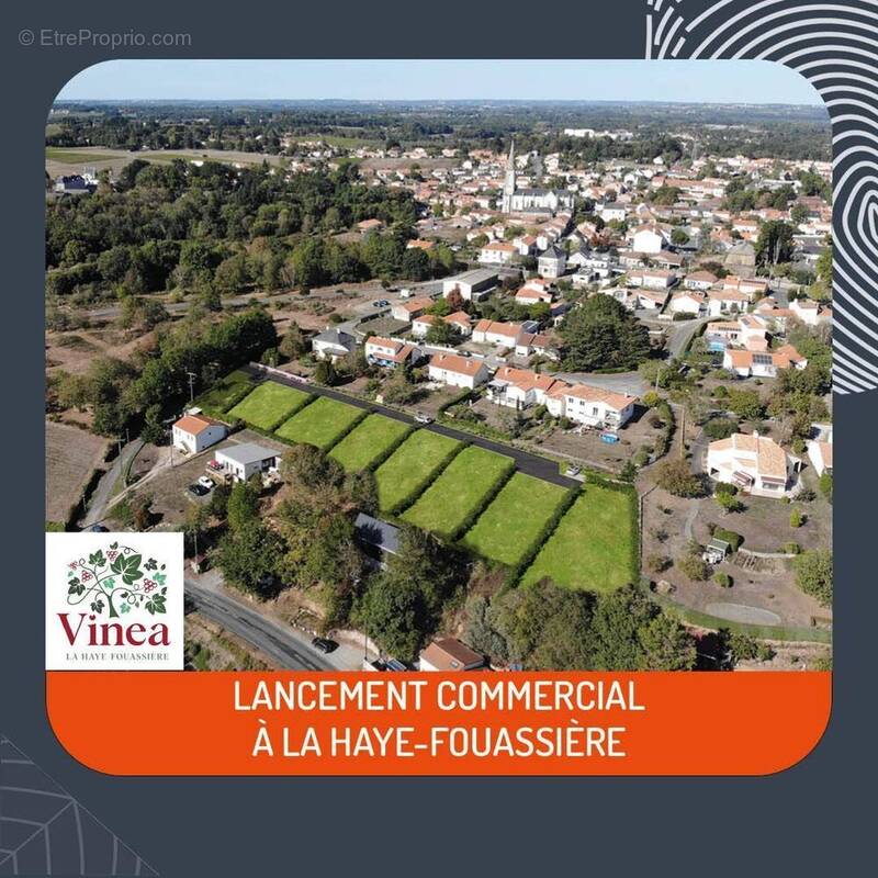 Terrain à LA HAIE-FOUASSIERE