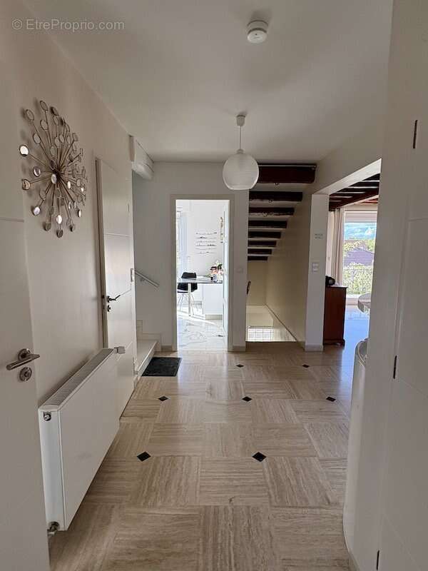 Maison à MAGNY-LES-HAMEAUX