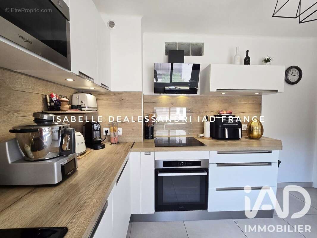 Appartement 76 m² à Six-Fours-Les-Plages  - photo 6