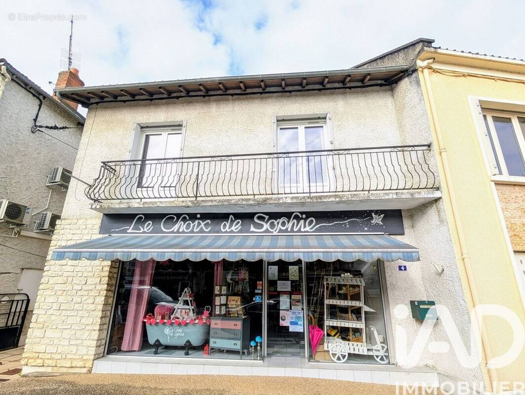Photo 1 - Appartement à LUSSAC-LES-CHATEAUX