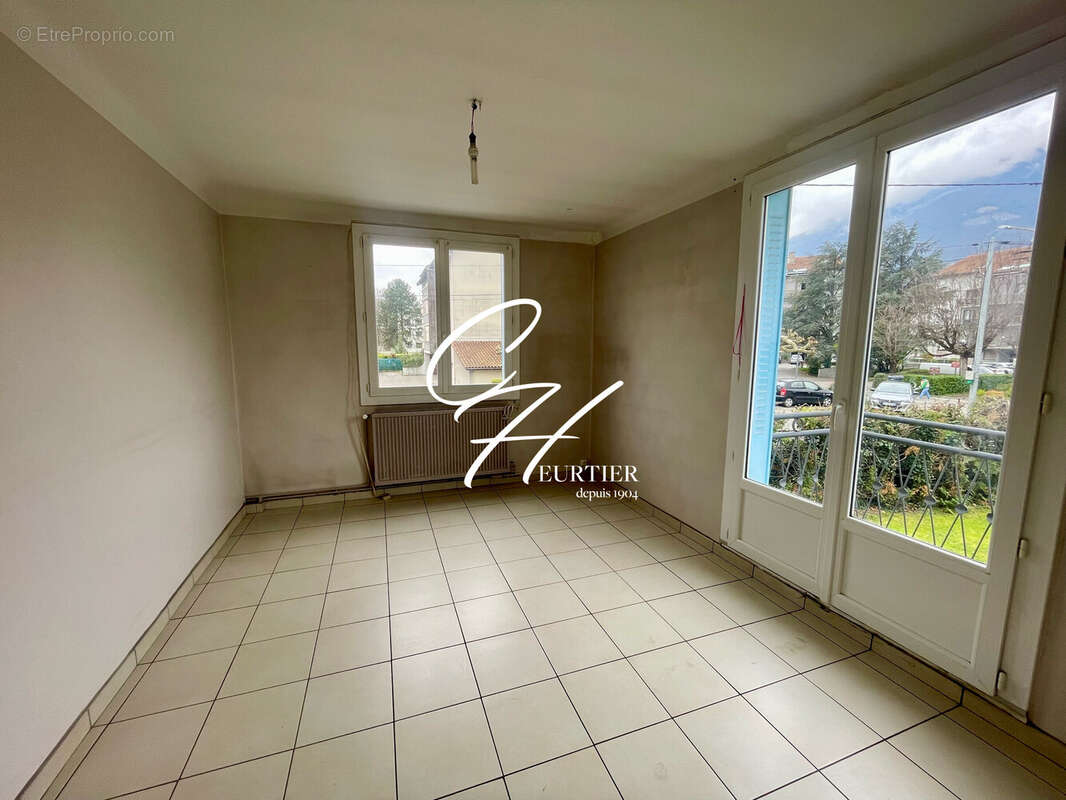 Appartement à ECHIROLLES