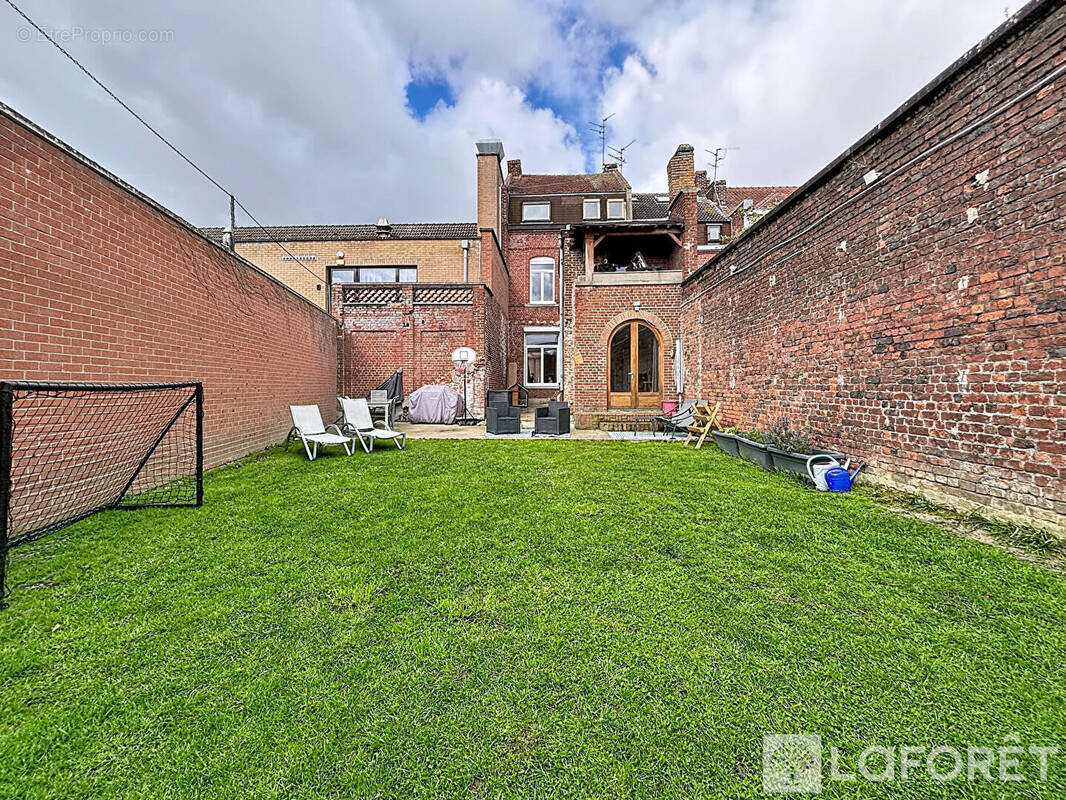 Maison à ARMENTIERES