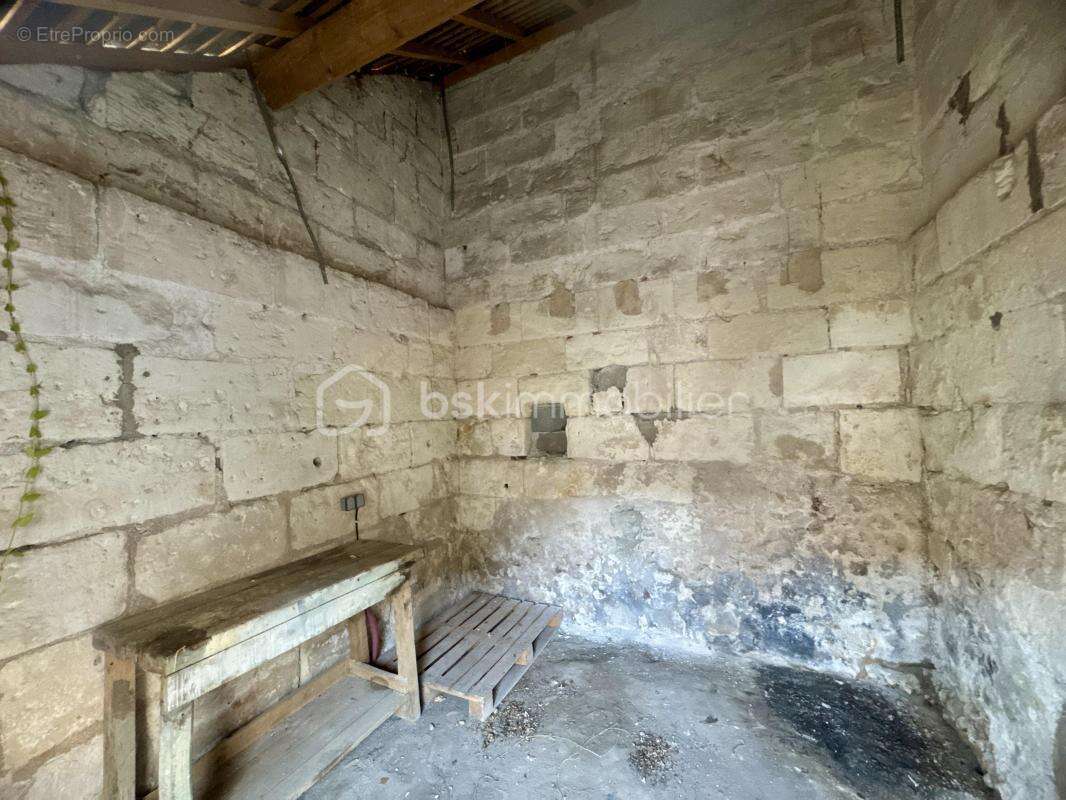 Maison à AZAY-SUR-CHER