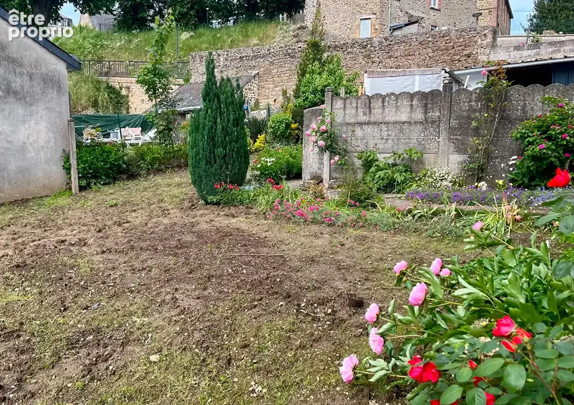 Maison de ville avec jardin et 3 garages - photo 4