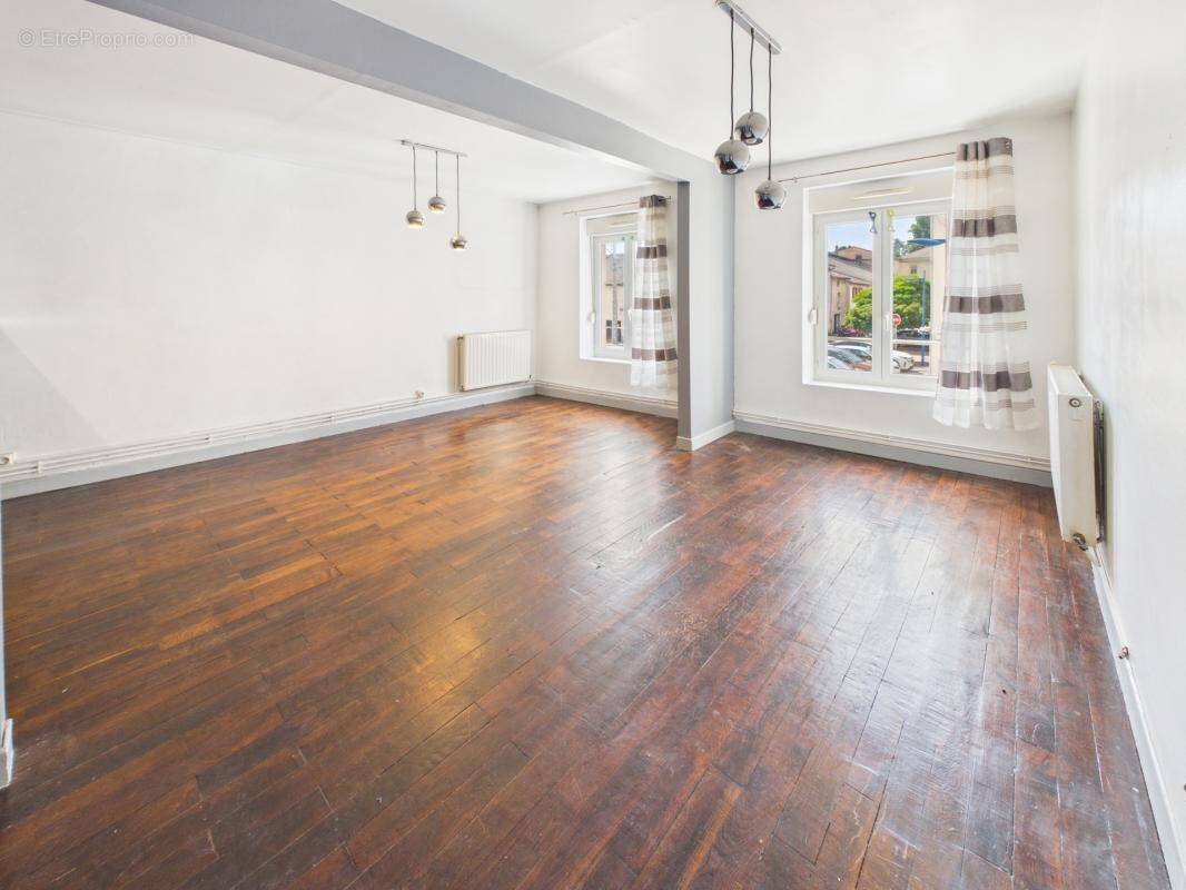 Appartement à PAGNY-SUR-MOSELLE