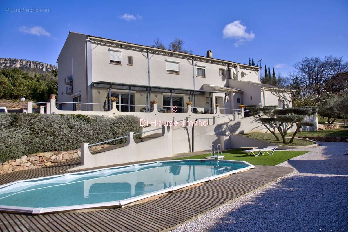 Maison à CUERS