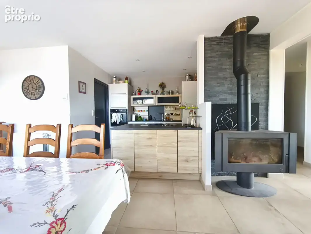 Maison rénovée avec piscine à Saint-Laurent-de-Cognac - photo 8
