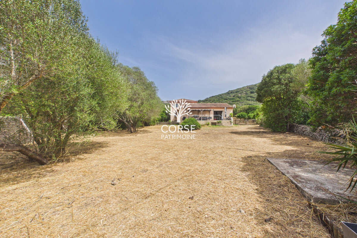 Maison avec appartement indépendant sur terrain piscinable et constructible - photo 32