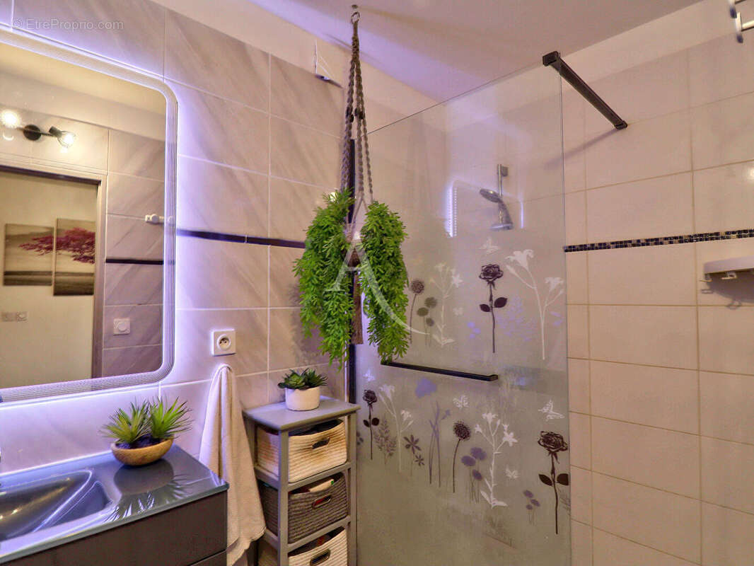 Appartement à PIERREVERT