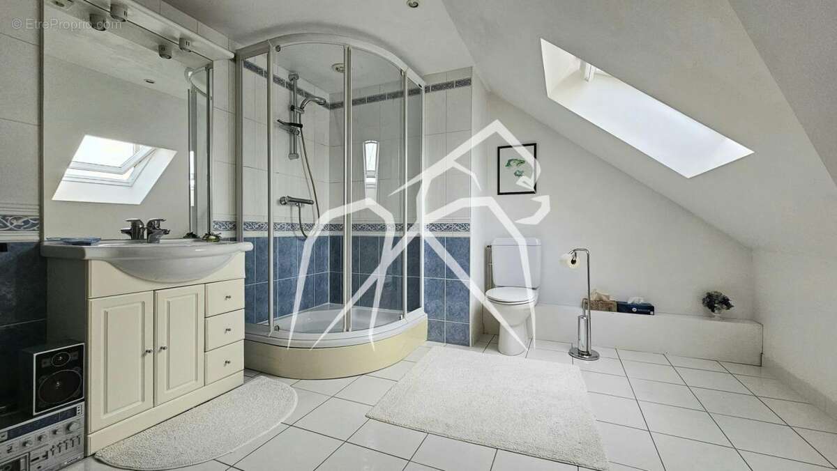 Maison à OISSEL