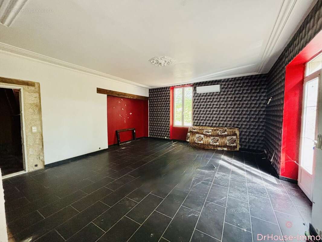 Autre à ROUFFIGNAC-DE-SIGOULES