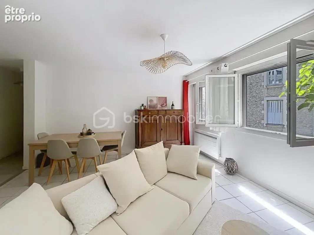 ***grenoble t2 de 51m2 un cocon en plein centre ville  dans rue calme*** - photo 6