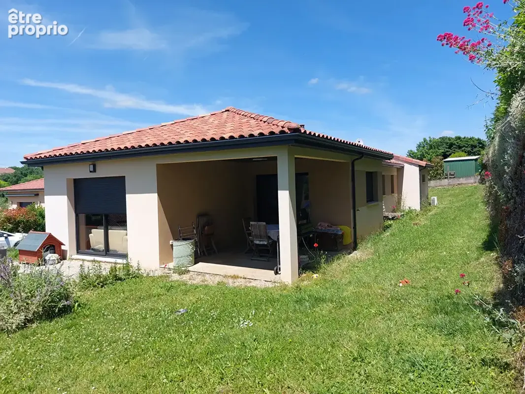 Pavillon plain pied T4 104m² + garage+parking - photo 2