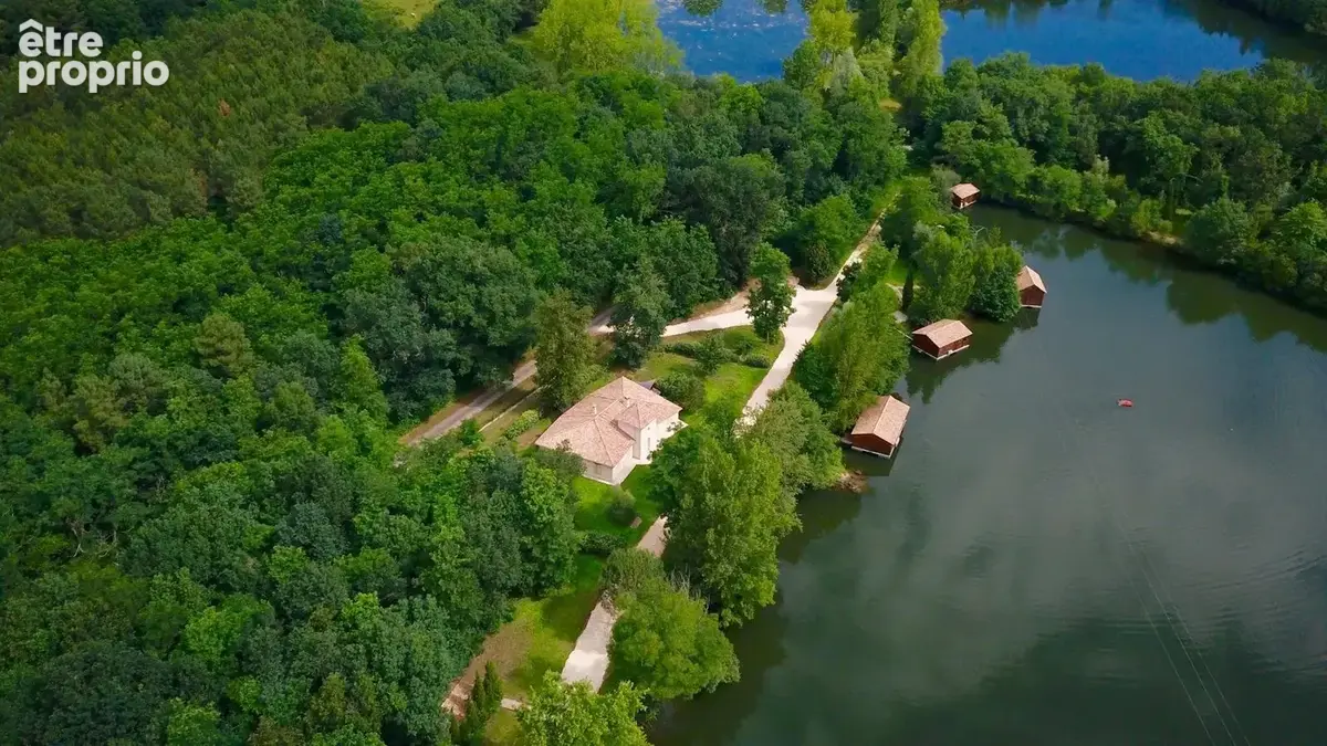 Sablons ? domaine privé de 7 hectares avec lac de 3,6 hectares, hébergements et potentiel touristique près de Saint-Émilion - photo 3