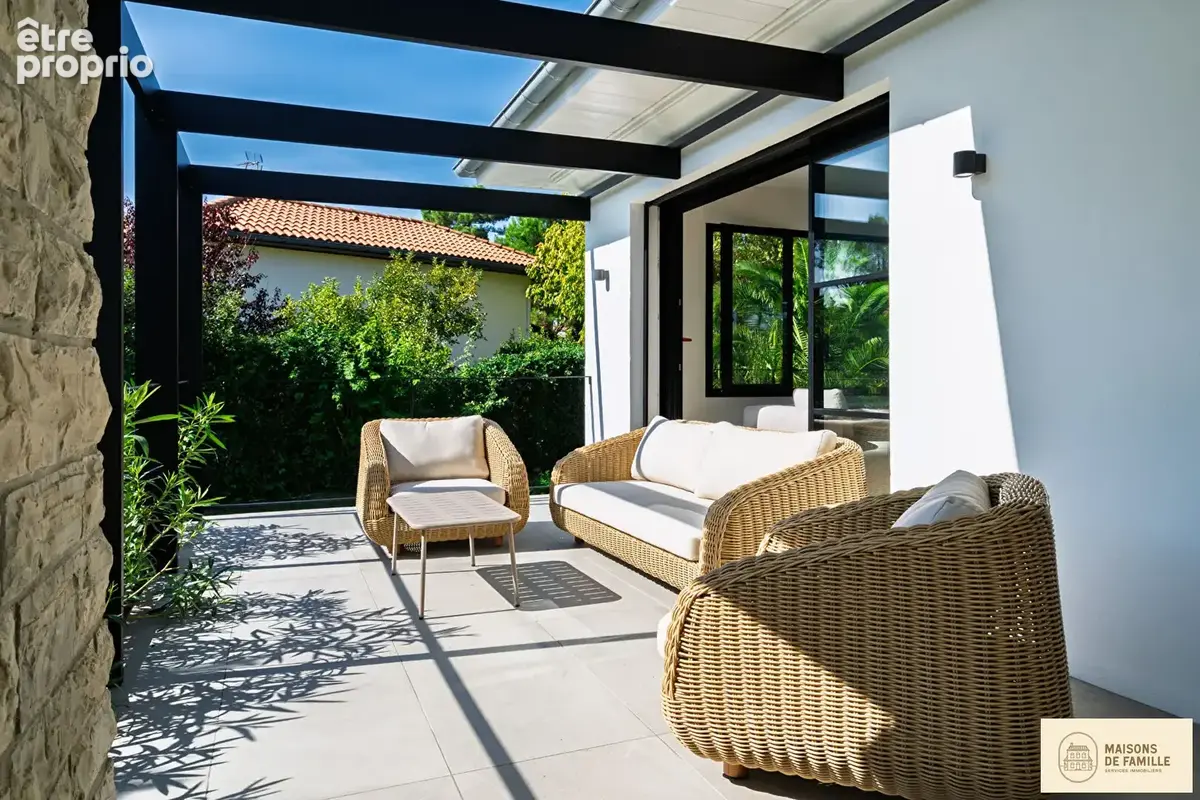 CHIBERTA- Maison de 6 pièces avec garage et piscine - photo 2